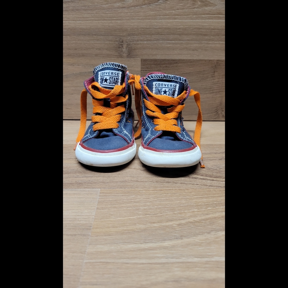 Converse Onestar Size 6 Toddler Hightop Shoes